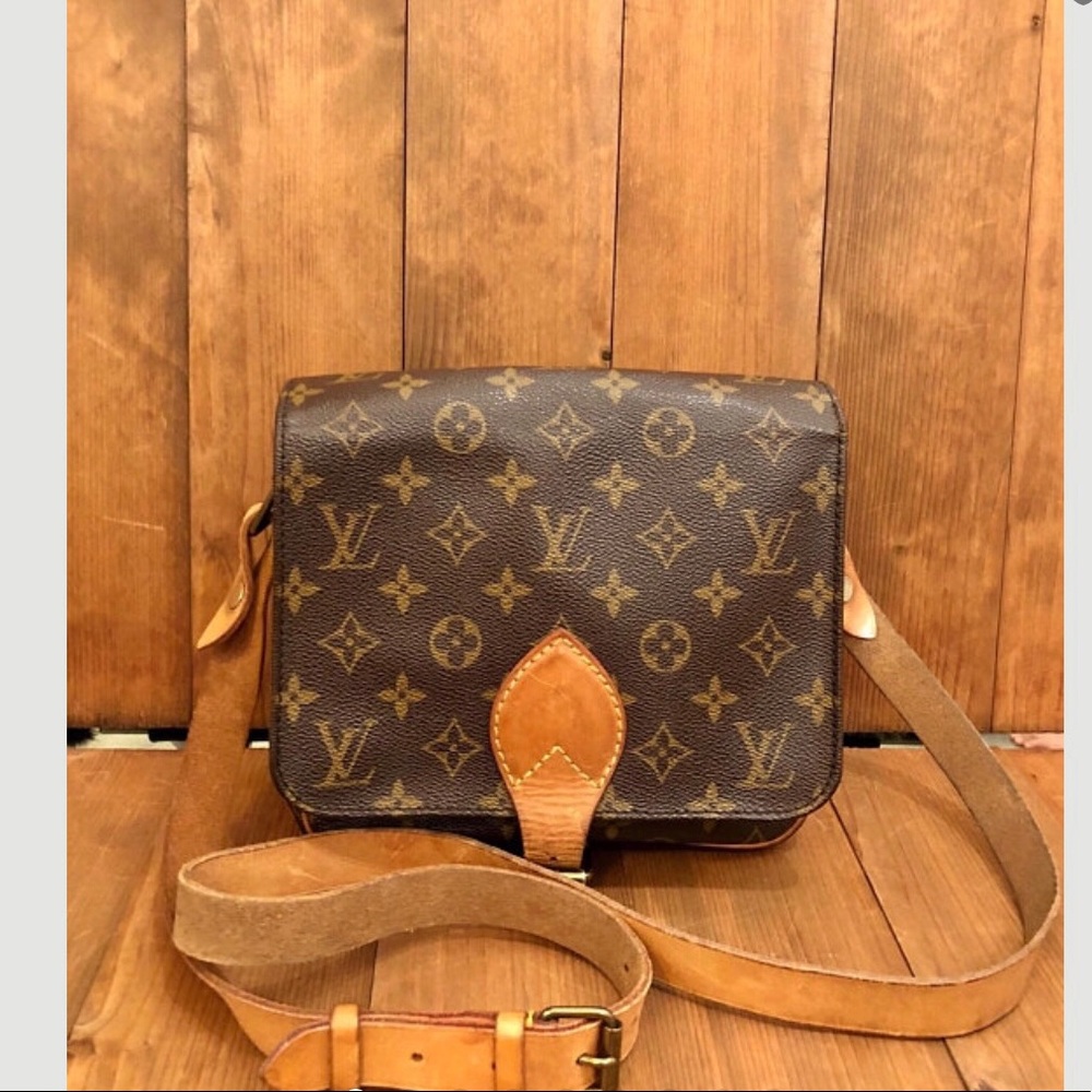 <SOLD> Auth Louis Vuitton Cartouchiere MM